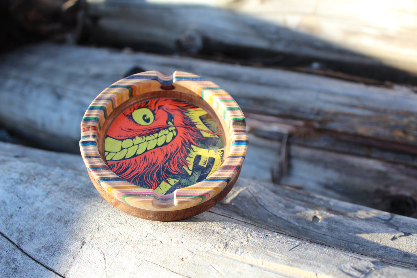Skateboard graphic ashtray